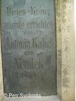 Kamenný kříž u kostela sv. Urbana