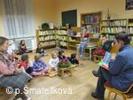 Vánoční povídání v místní knihovně